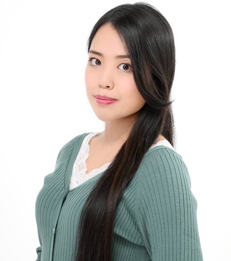 東　梓未