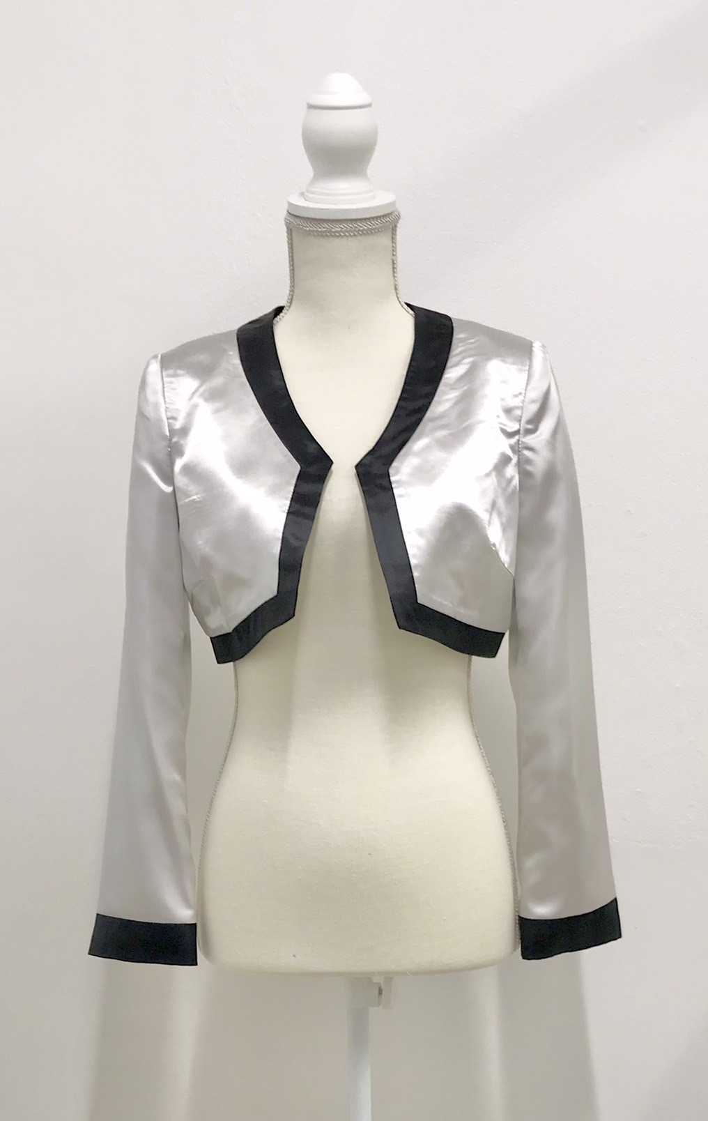 エナメル ジャケット