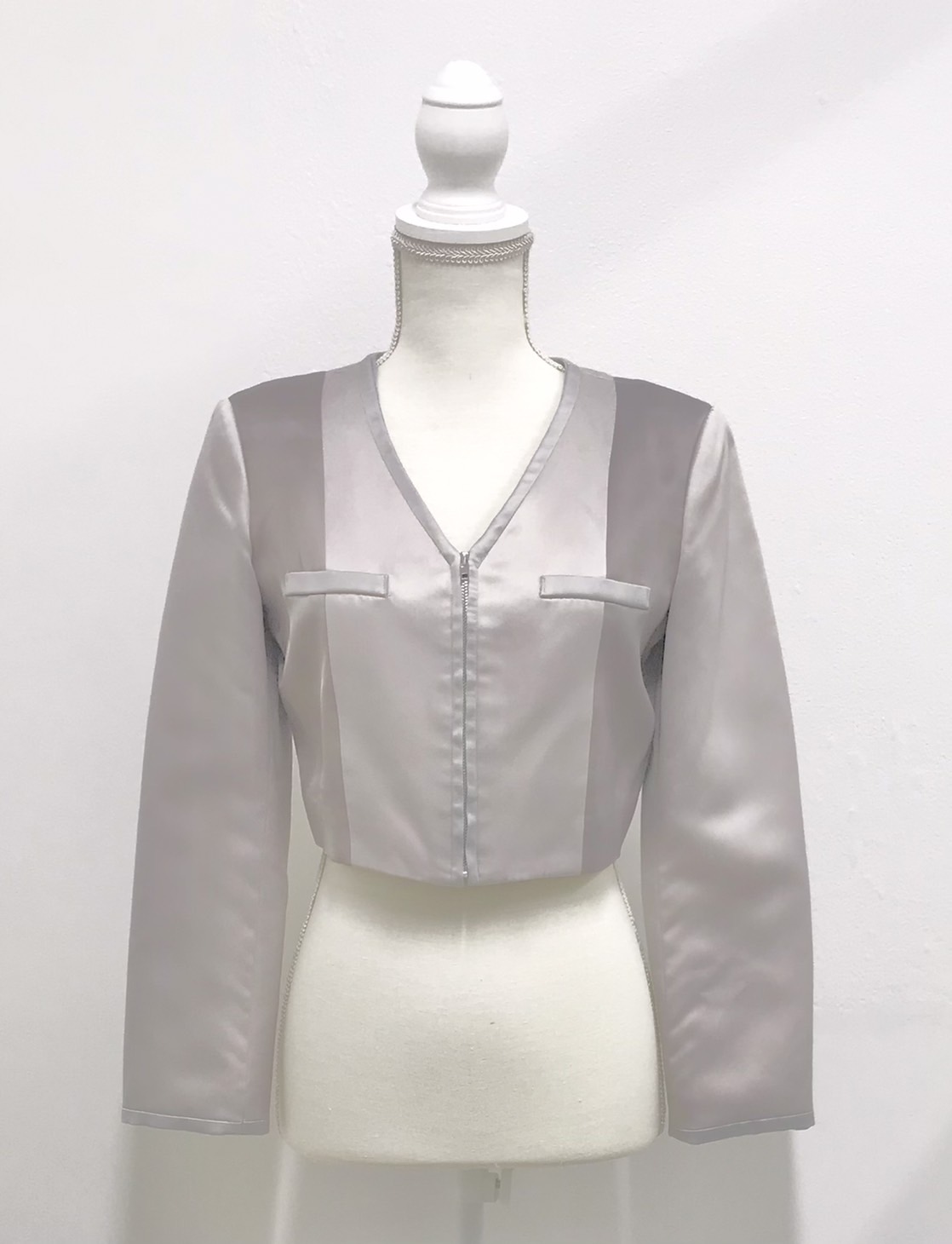 グレー シャカジャン