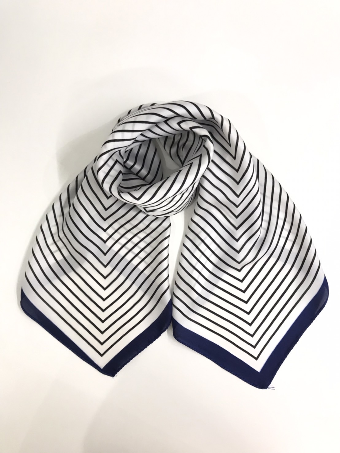 白紺×V字ストライプ柄